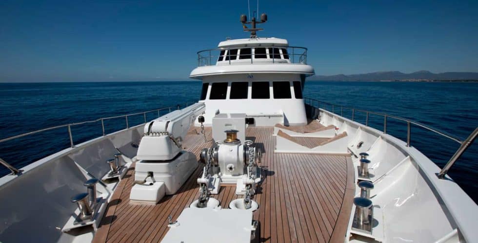 Witsen-and-vis-33m-Yacht-Bow-Area-1