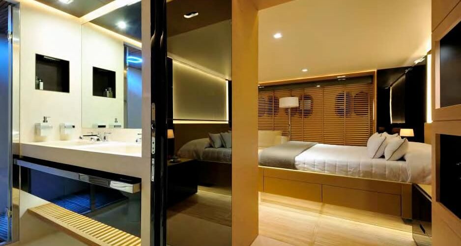 Bertona-Canados-116-Motor-Yacht-Master-Stateroom-bathroom