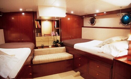 Silver-58-Classic-Motor-Yacht-Interior-Double-Cabin